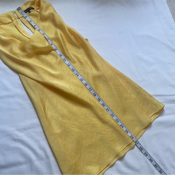 Violet and Claire yellow crinkle satin cowl neck blouse size small - Picture 6 of 9